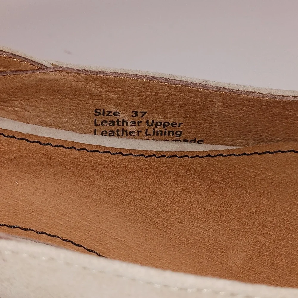 NIB Matiko Circa Suede Slingback Pumps Wooden Orb Heel Pointed Toe Size 37 Peach